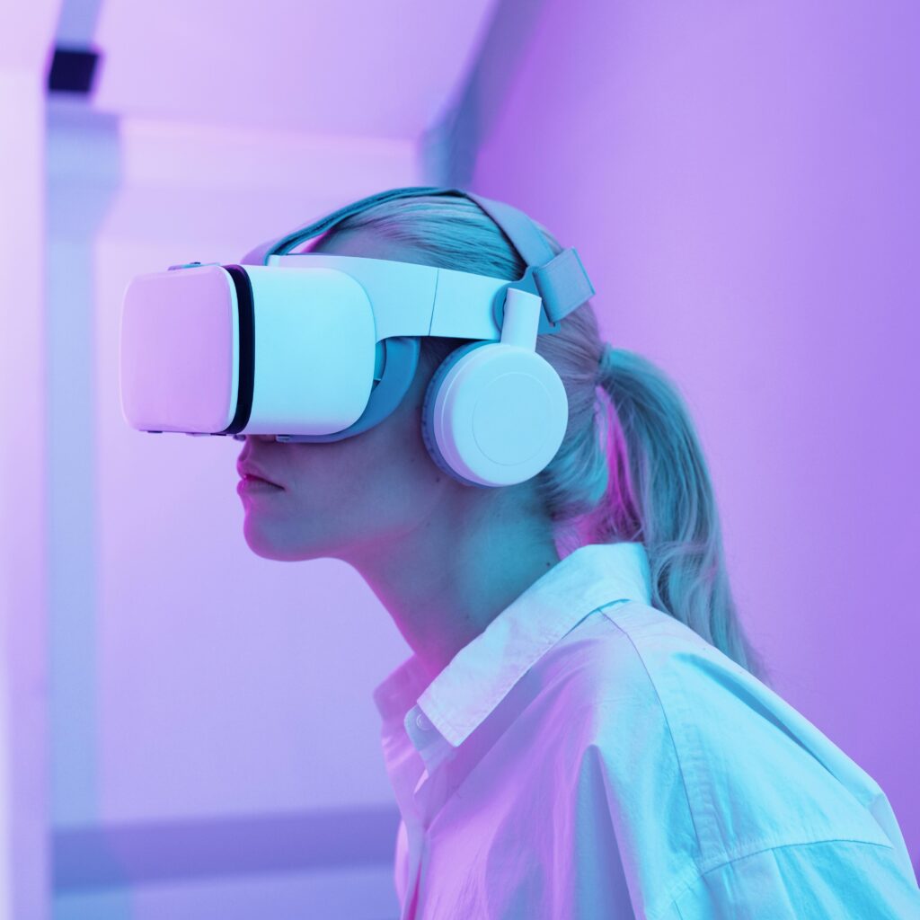 woman-wearing-virtual-reality-simulator (1)